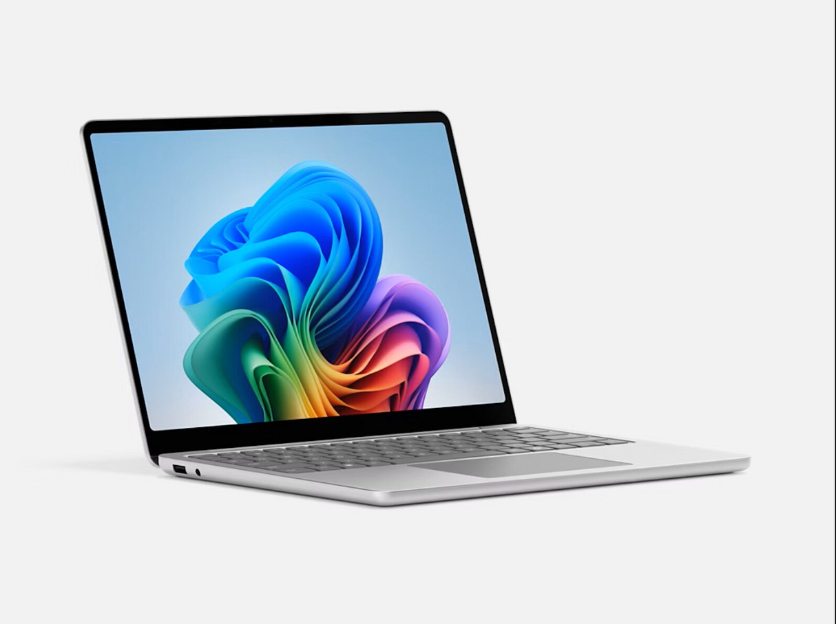 Microsoft Surface Laptop (7th Edition) 13.8" Touchscreen – Snapdragon X Plus, 16GB RAM, 256GB SSD (Platinum) - Copilot+ PC